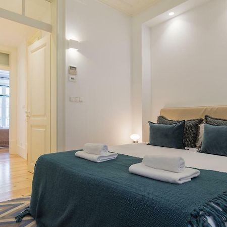Charming 2 Bedroom Apartment In Baixa Chiado Lisbona Esterno foto