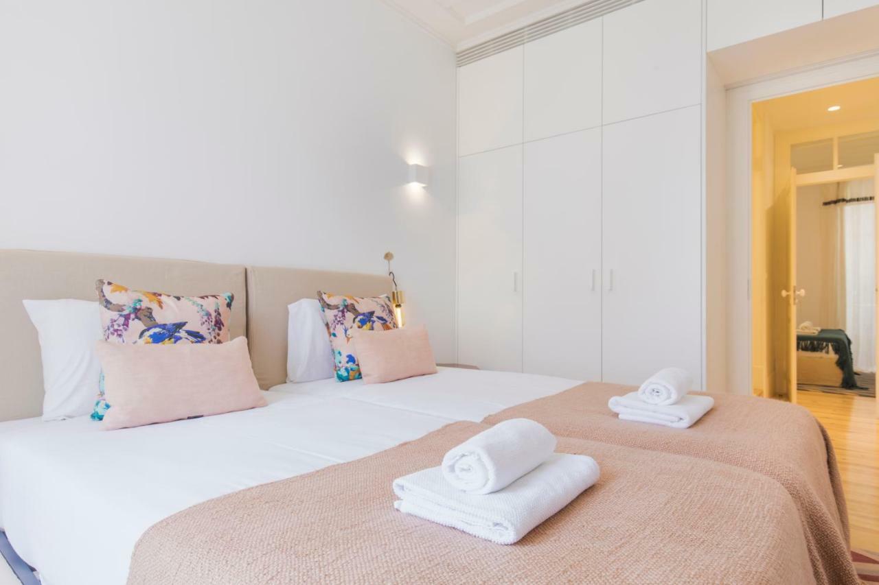 Charming 2 Bedroom Apartment In Baixa Chiado Lisbona Esterno foto