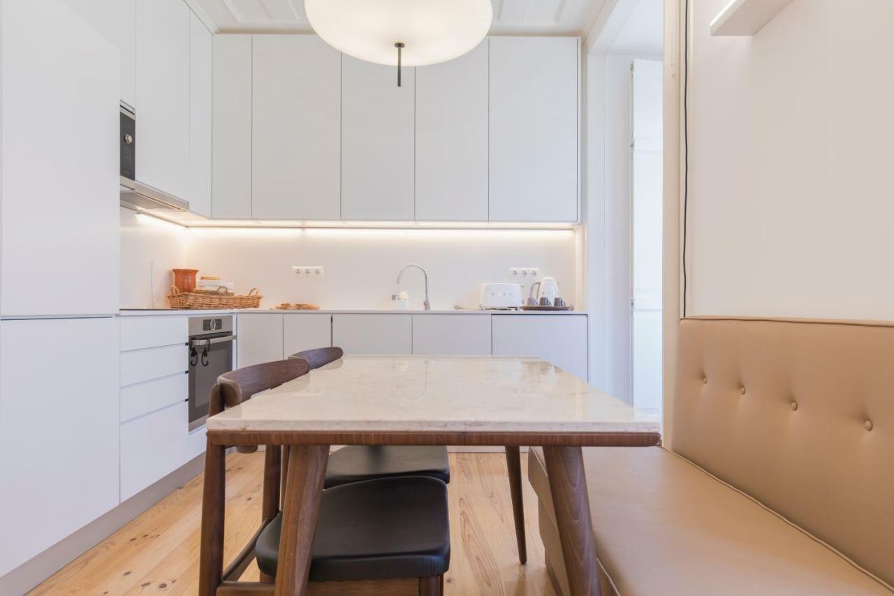 Charming 2 Bedroom Apartment In Baixa Chiado Lisbona Esterno foto
