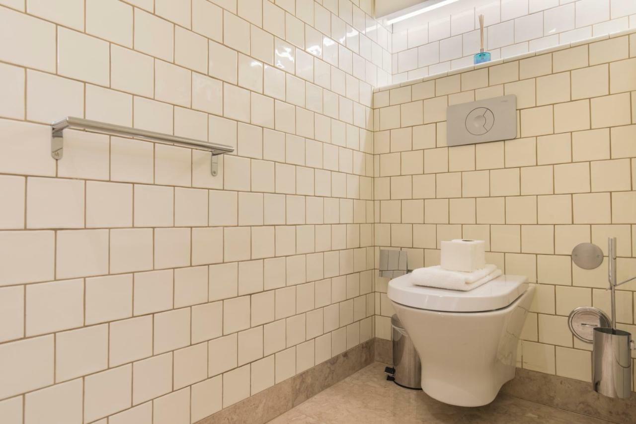 Charming 2 Bedroom Apartment In Baixa Chiado Lisbona Esterno foto