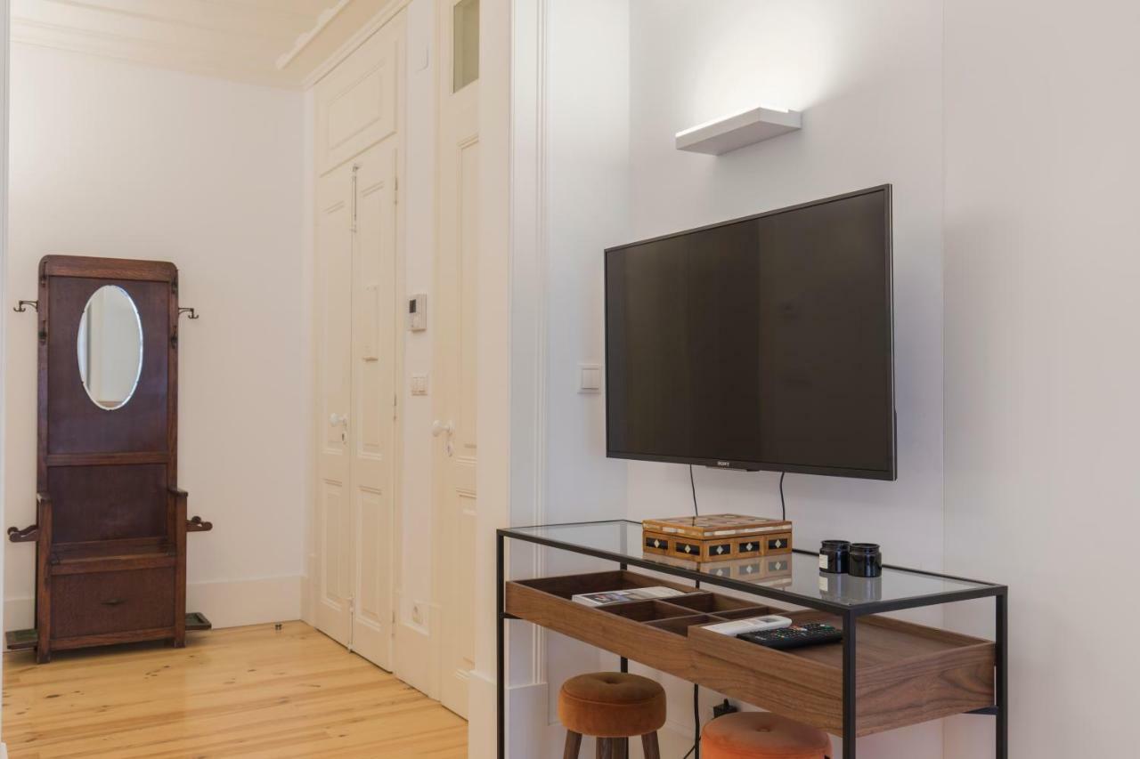 Charming 2 Bedroom Apartment In Baixa Chiado Lisbona Esterno foto